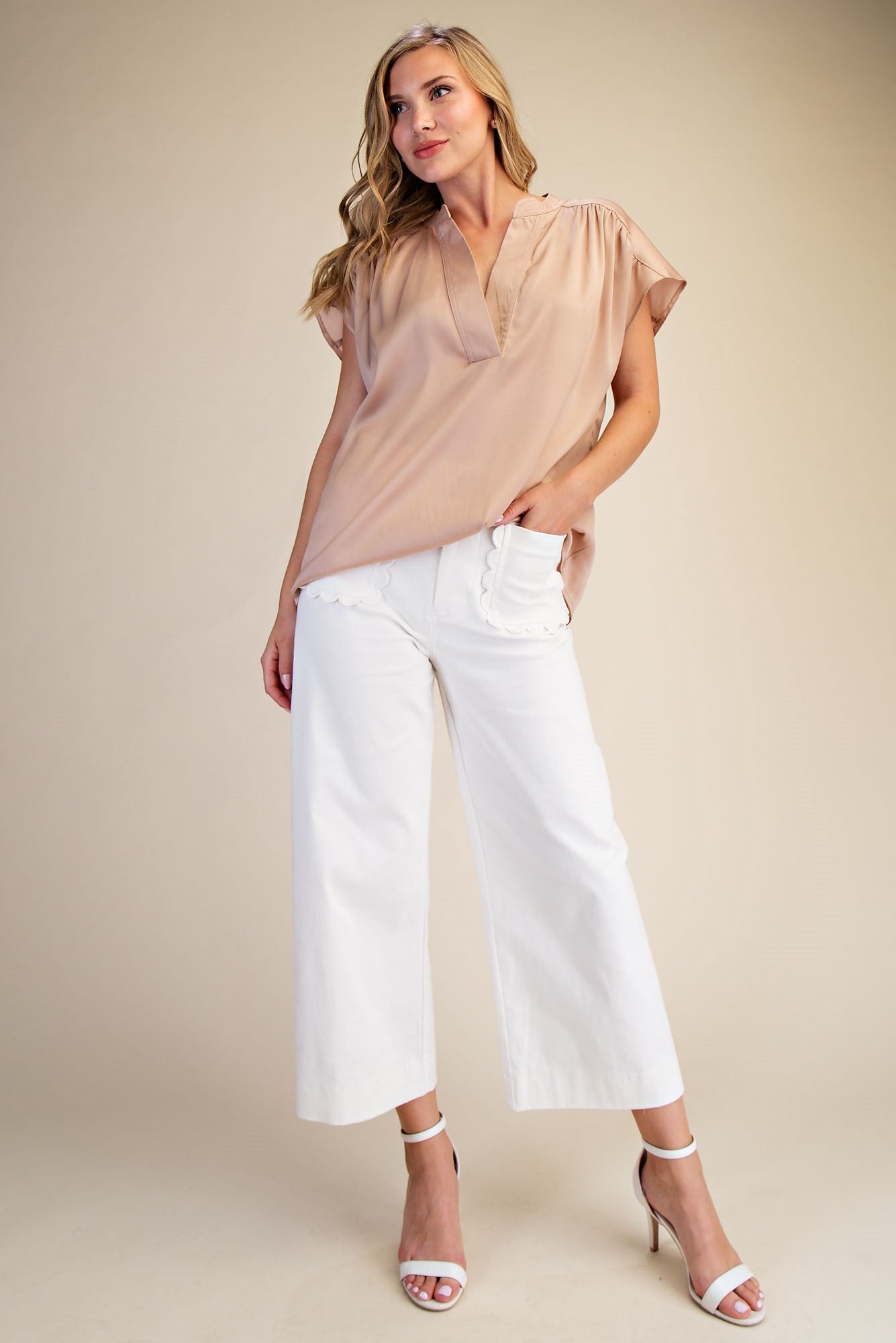 Glam Colette Cropped Wide-Leg Scallop Pocket Detail Pants