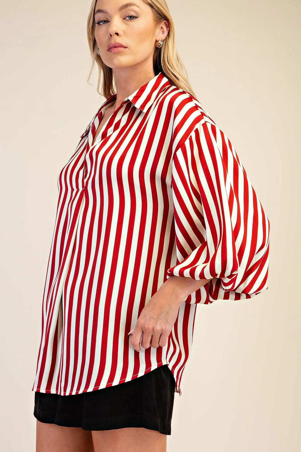 Lapel Collar Shirt with a V-Neckline and Balloon Sleeves Shirts