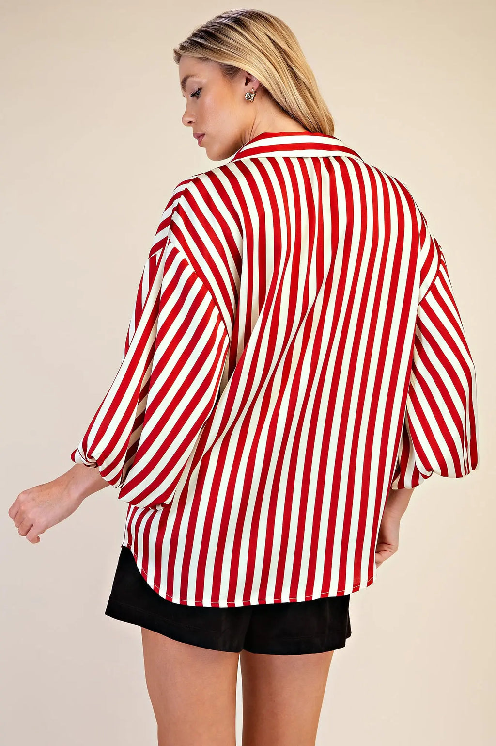 Lapel Collar Shirt with a V-Neckline and Balloon Sleeves Shirts
