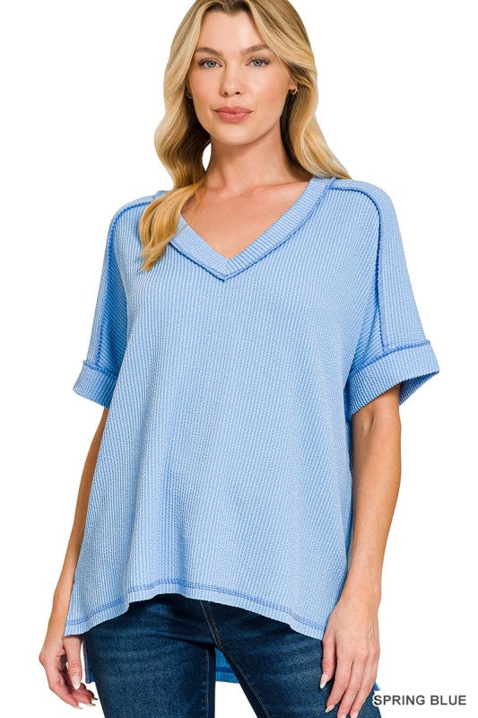 RAISED RIB SHORT SLEEVE HI-LOW V NECK TOP