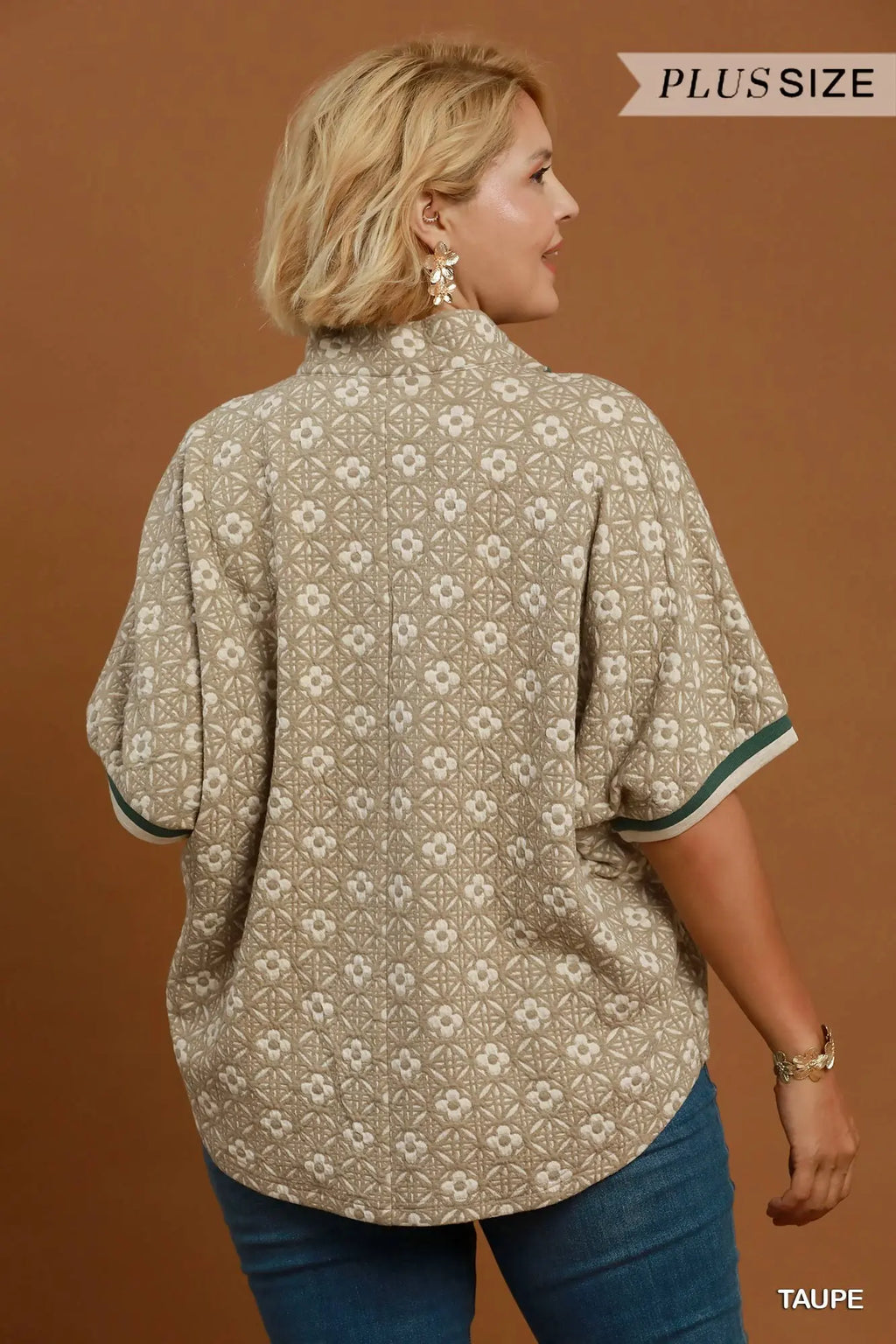 Taupe Jacquard Floral Textured Contrast Trim Pullover Top PLUS