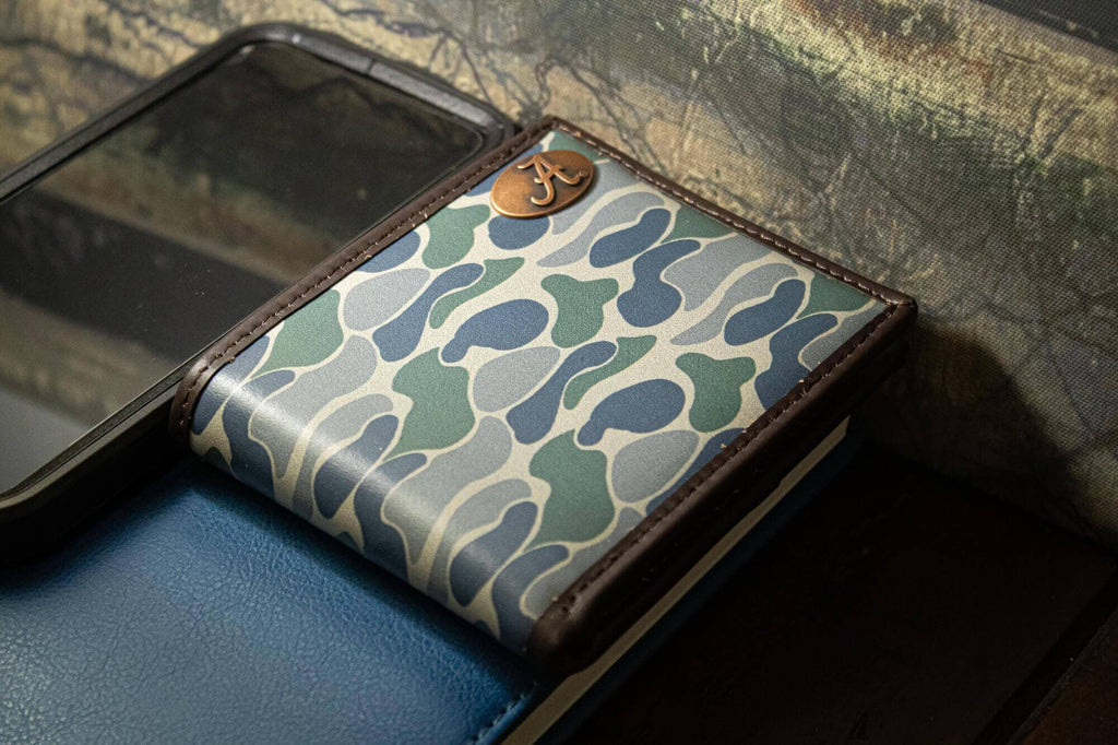 Alabama Crimson Tide Men's Bifold Old School Camo Leather Wallet.