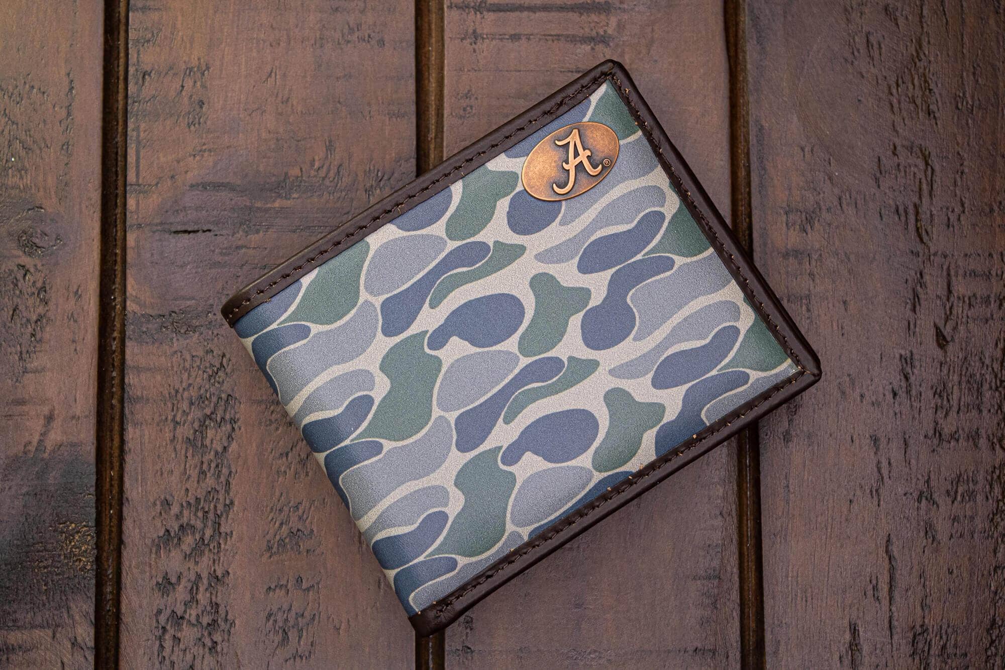 Alabama Crimson Tide Men's Bifold Old School Camo Leather Wallet.