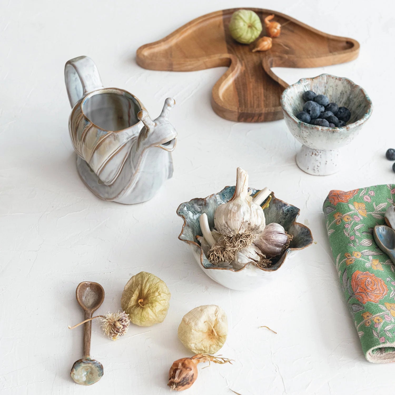 Stoneware Ruffled Bowl