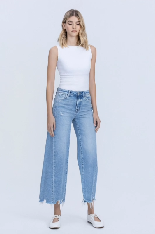 HIGH RISE MEDIUM LIGHT SIDE PANEL CROP-WIDE JEANS
