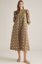 Printed ¾ sleeve midi dress featuring a stand collar