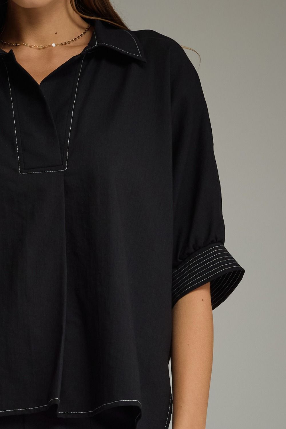 Entro Solid short sleeve split v neck collar black top