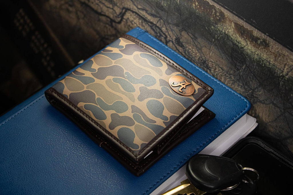 Alabama Crimson Tide Men's Bifold Old School Camo Leather Wallet.